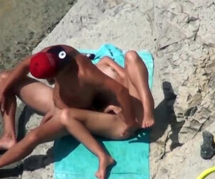 Public beach mutual pawing bring to some oral bang-out