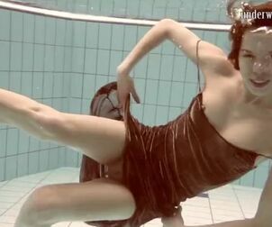 Gazel podvodkova supah super-hot underwater teenie nude